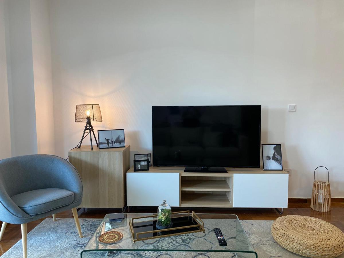 Galaxy Home Spacious & Renovated Apartment Афіни Екстер'єр фото